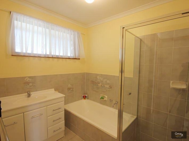 43 Hendrix Crescent, Woodcroft SA 5162