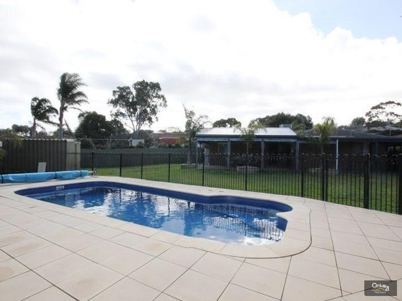 43 Hendrix Crescent, Woodcroft SA 5162