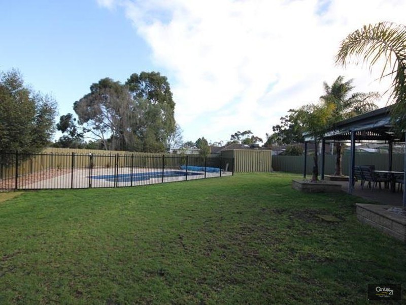 43 Hendrix Crescent, Woodcroft SA 5162