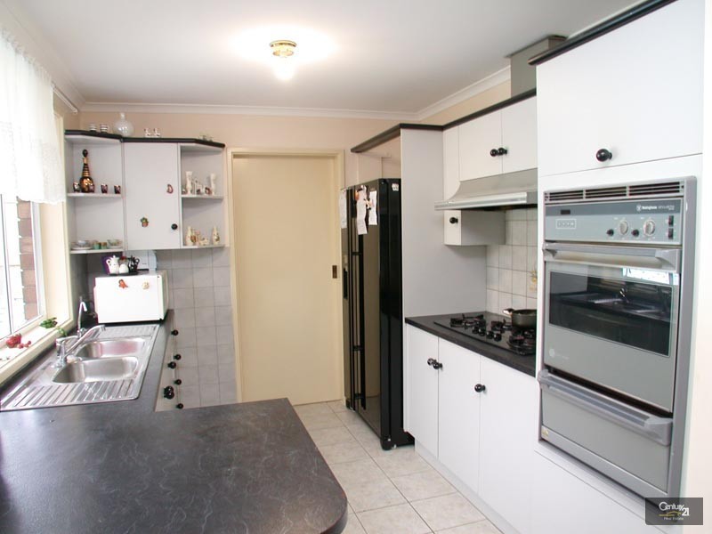 11 Jagger Crescent, Woodcroft SA 5162