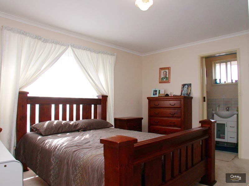 11 Jagger Crescent, Woodcroft SA 5162