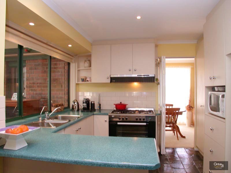 5 Fernilee Court, Onkaparinga Hills SA 5163