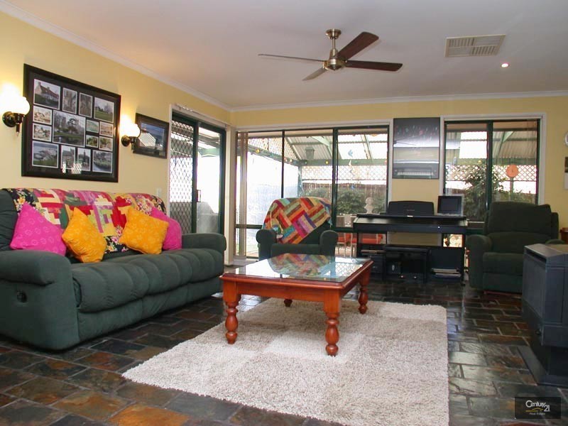 5 Fernilee Court, Onkaparinga Hills SA 5163