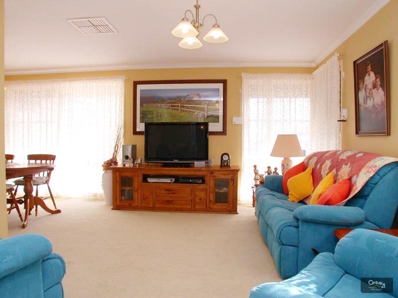 5 Fernilee Court, Onkaparinga Hills SA 5163