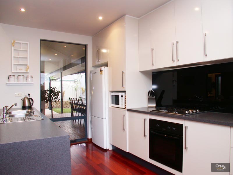 1 James Street, Morphett Vale SA 5162