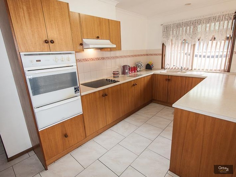 8 Nassau Court, Seaford Rise SA 5169