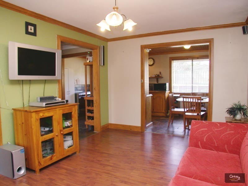 10 St Helens Court, Woodcroft SA 5162