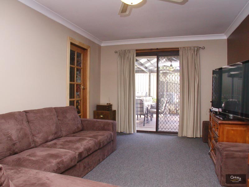 10 St Helens Court, Woodcroft SA 5162