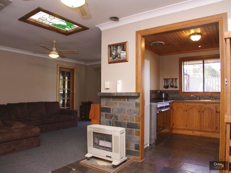 10 St Helens Court, Woodcroft SA 5162