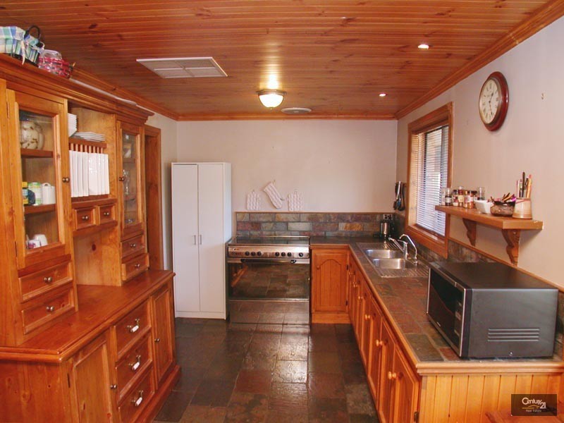 10 St Helens Court, Woodcroft SA 5162