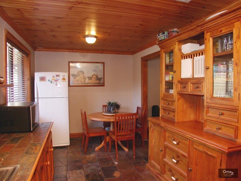 10 St Helens Court, Woodcroft SA 5162