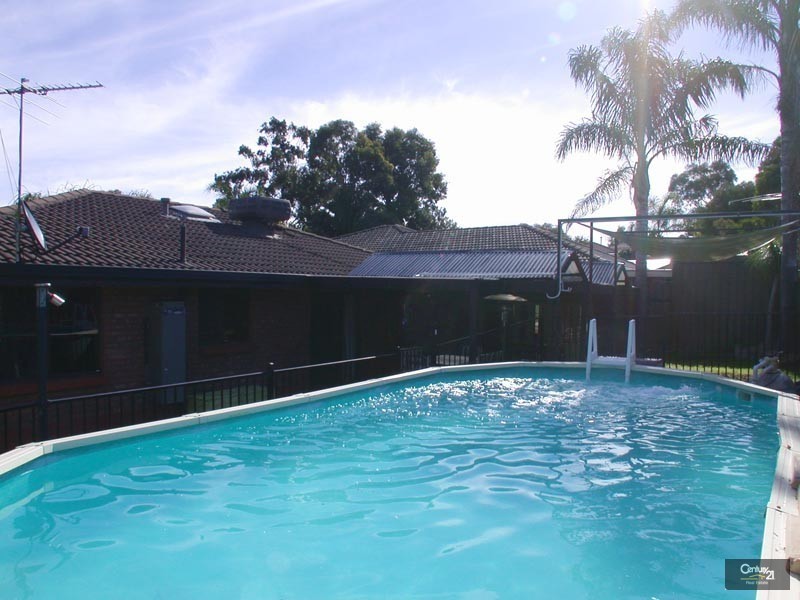 10 St Helens Court, Woodcroft SA 5162