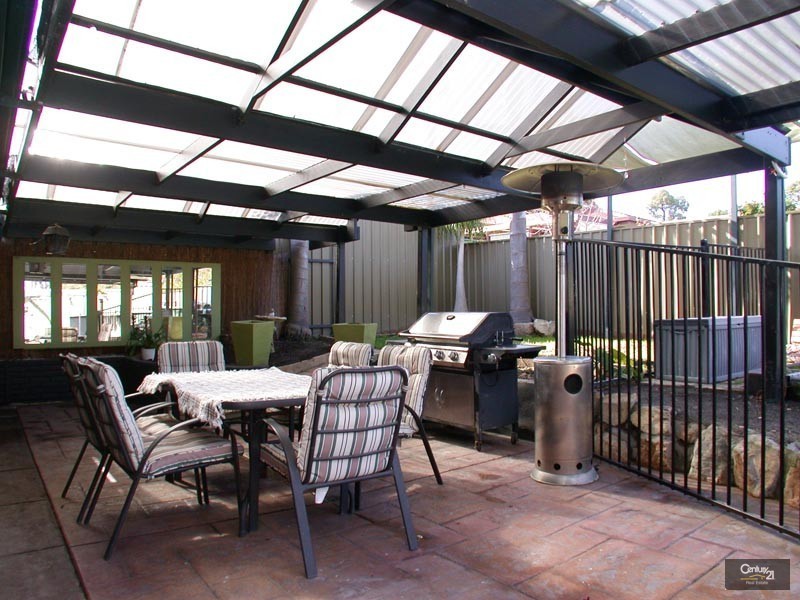 10 St Helens Court, Woodcroft SA 5162