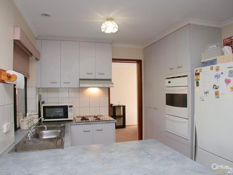 4 Gunn Close, Morphett Vale SA 5162