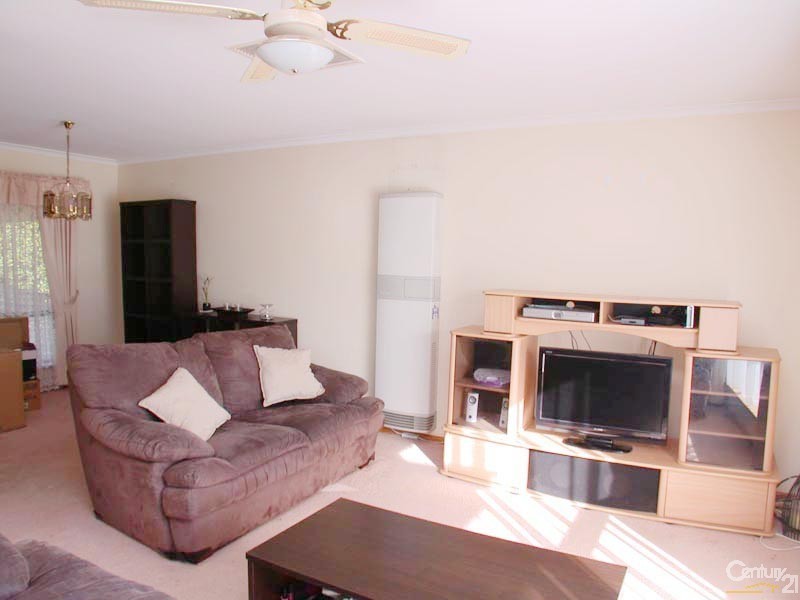 4 Gunn Close, Morphett Vale SA 5162