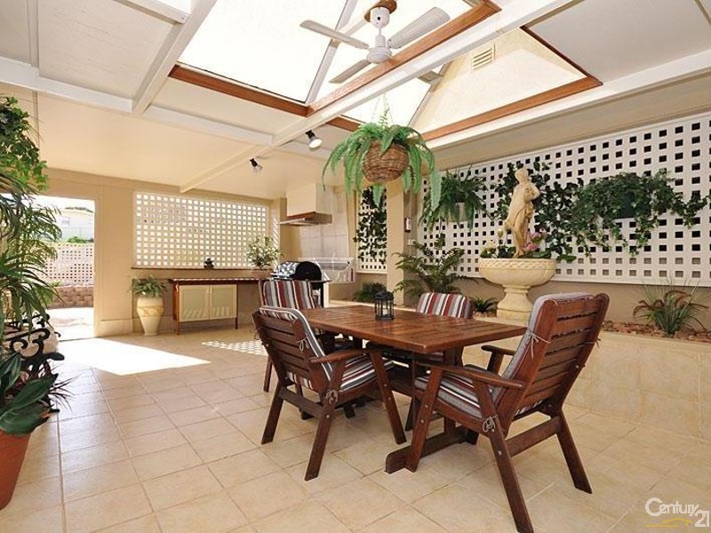 5 Tingira Drive, O’sullivan Beach SA 5166