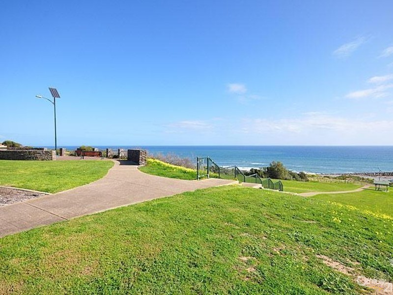 5 Tingira Drive, O’sullivan Beach SA 5166