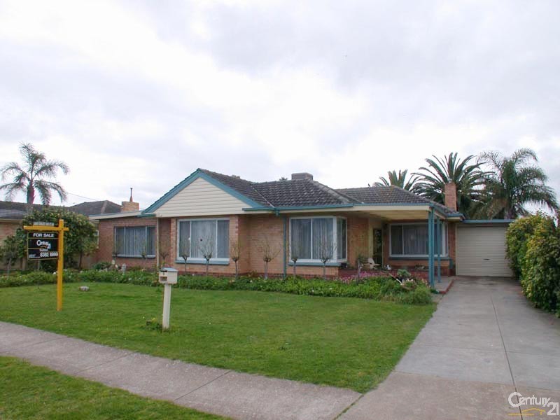 9 Albany Avenue, Port Noarlunga South SA 5167