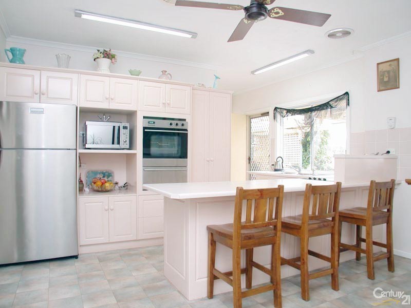 9 Albany Avenue, Port Noarlunga South SA 5167