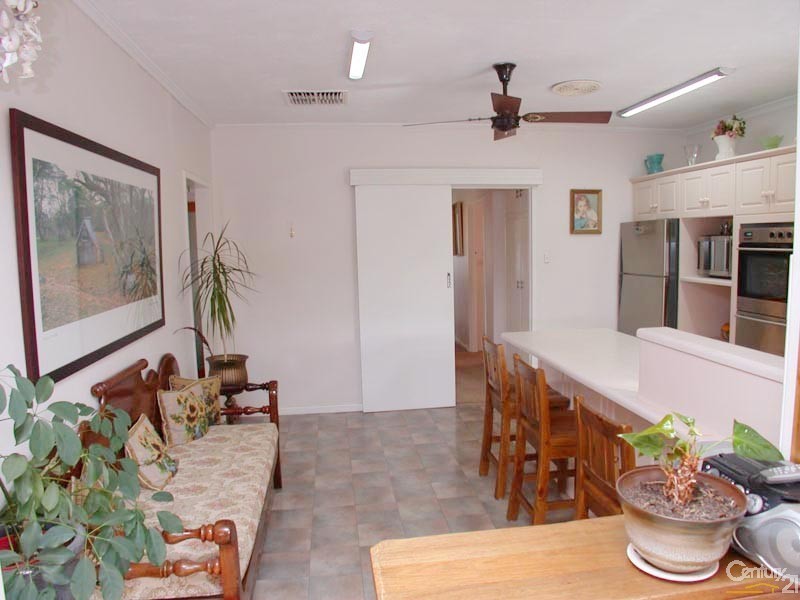 9 Albany Avenue, Port Noarlunga South SA 5167