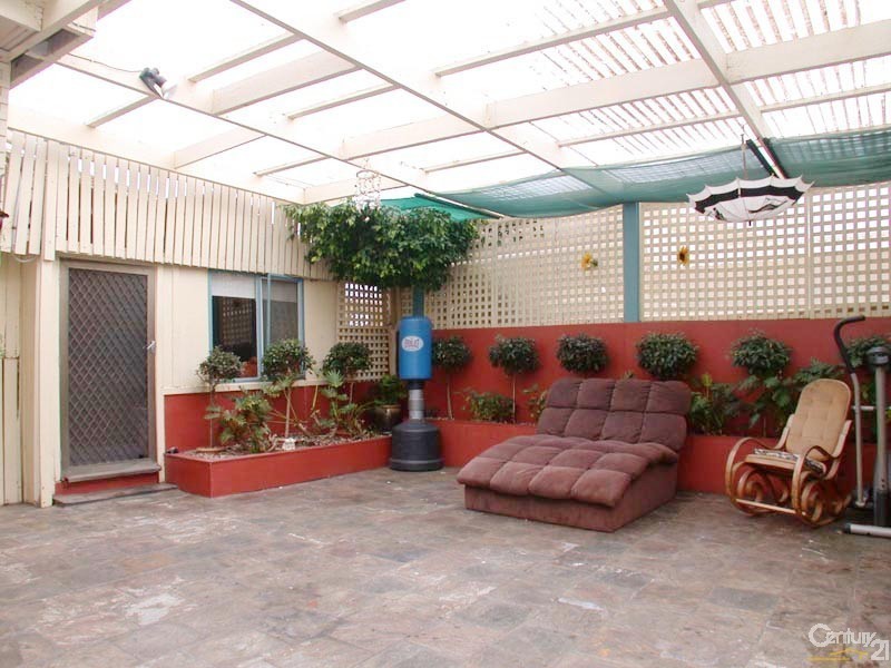 9 Albany Avenue, Port Noarlunga South SA 5167