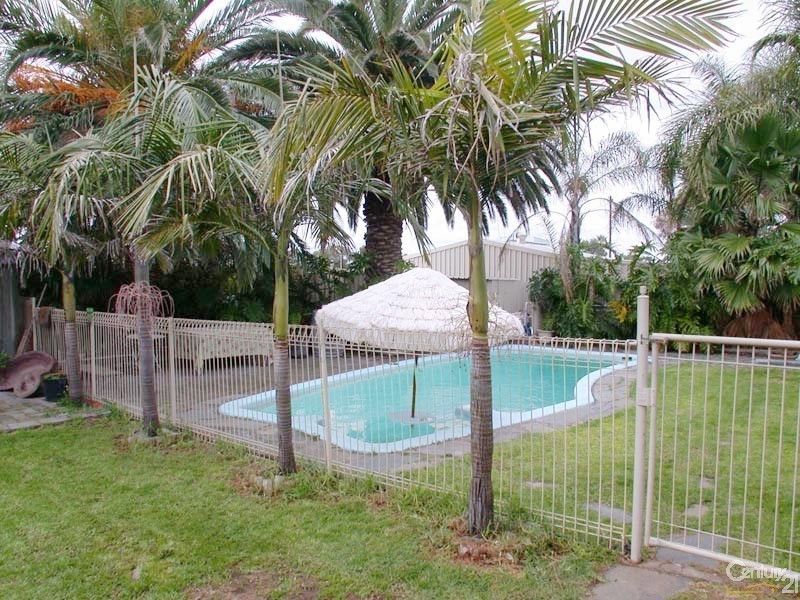 9 Albany Avenue, Port Noarlunga South SA 5167