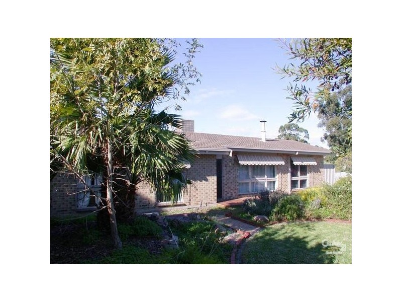 33 Flinders Crescent, Hackham SA 5163