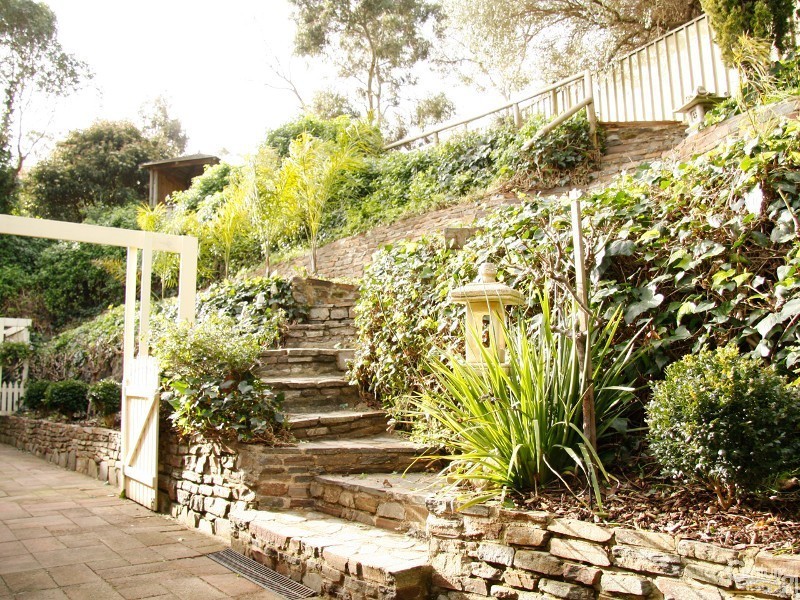 13 Alpine Road, Happy Valley SA 5159