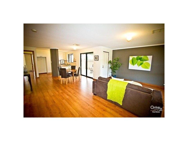 8 Bloomsbury Court, Woodcroft SA 5162