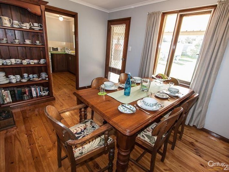 22 Oslo Crescent, Hackham West SA 5163
