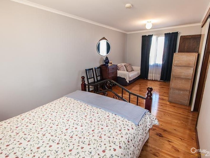 22 Oslo Crescent, Hackham West SA 5163
