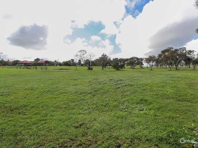 22 Oslo Crescent, Hackham West SA 5163
