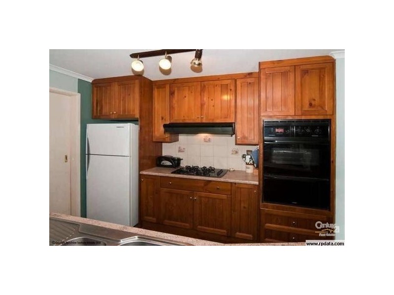 16 Fisher Street, Trott Park SA 5158