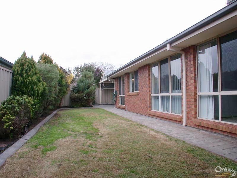5 Weymouth Place, Seaford SA 5169