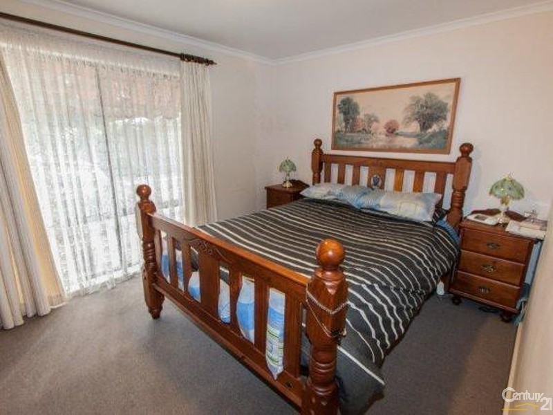 2/22 The Pines Close, Happy Valley SA 5159