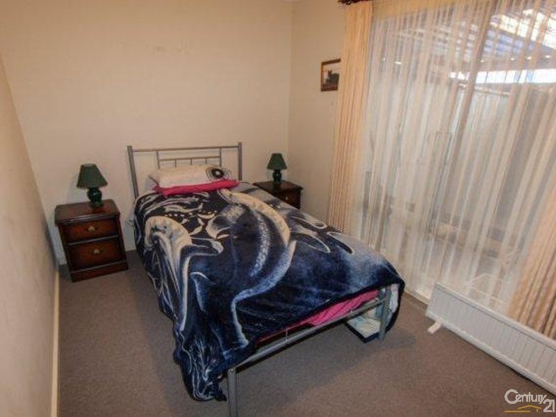 2/22 The Pines Close, Happy Valley SA 5159