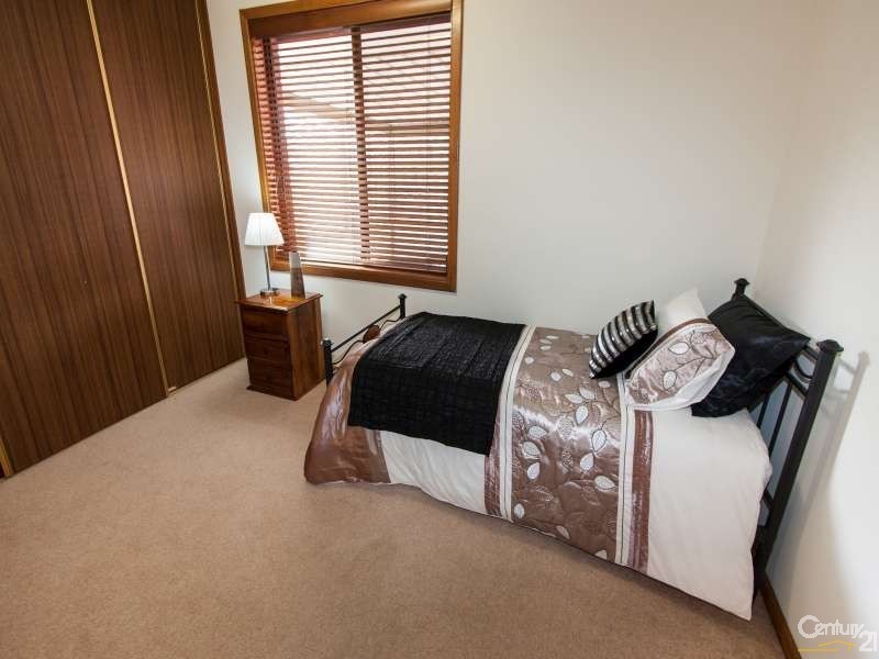 19 Sheringa Drive, Morphett Vale SA 5162