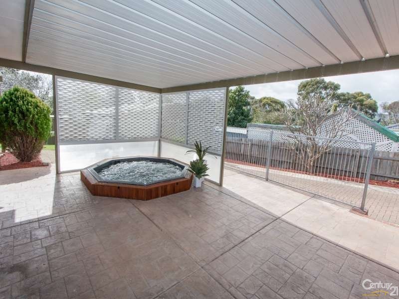 19 Sheringa Drive, Morphett Vale SA 5162