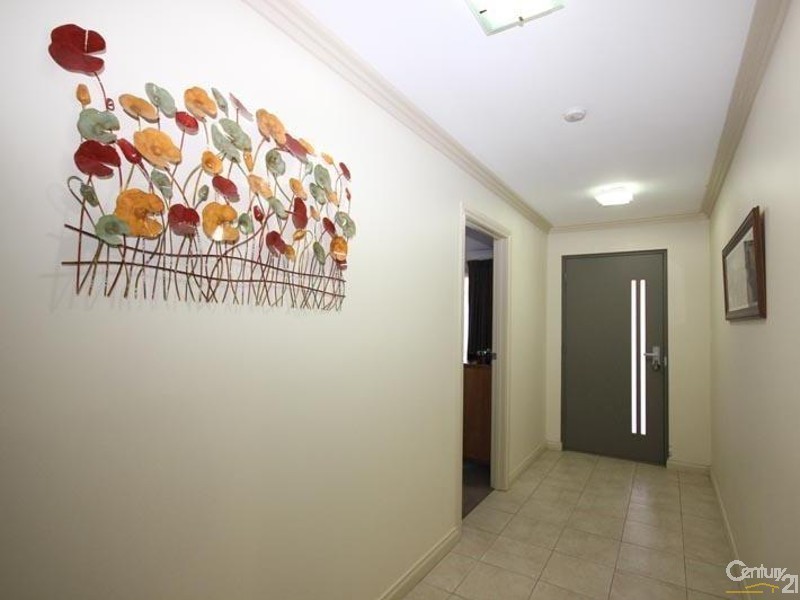 2 Lighthouse Terrace, Seaford Meadows SA 5169