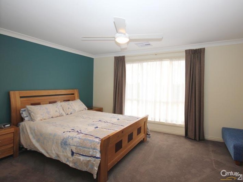 2 Lighthouse Terrace, Seaford Meadows SA 5169