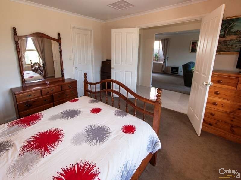 22 Newfield Drive, Reynella SA 5161