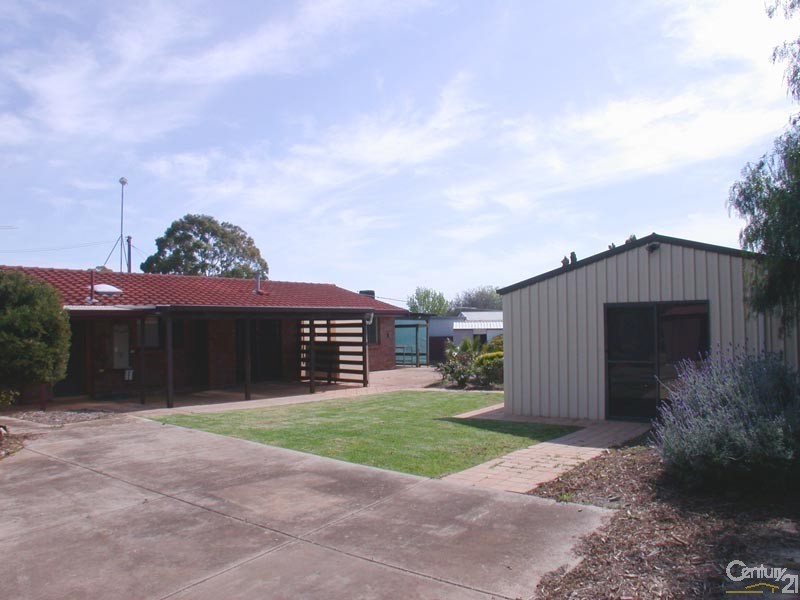 9 McCarthy Avenue, Morphett Vale SA 5162