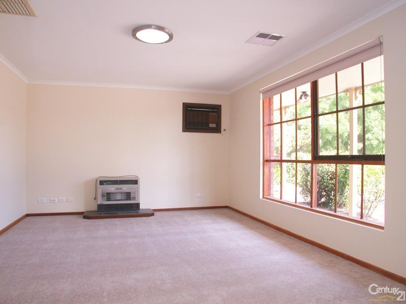 9 McCarthy Avenue, Morphett Vale SA 5162