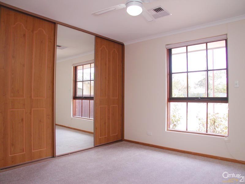 9 McCarthy Avenue, Morphett Vale SA 5162