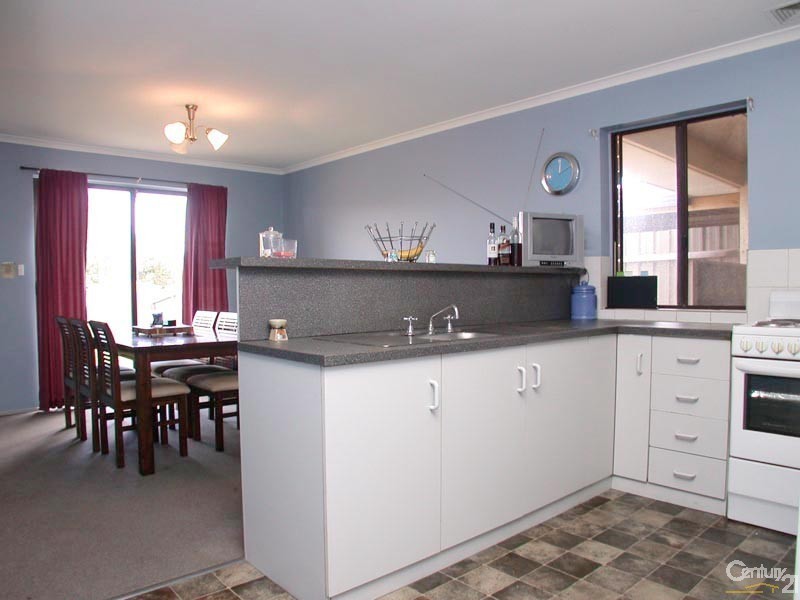 13 Spencer Drive, Morphett Vale SA 5162