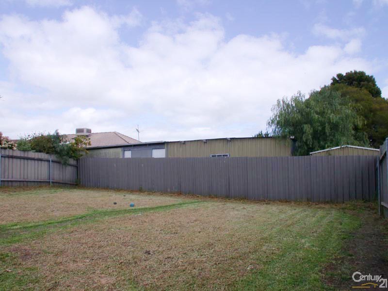 13 Spencer Drive, Morphett Vale SA 5162
