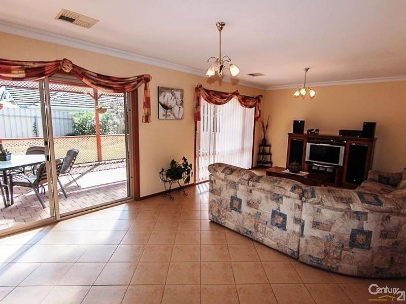 1 Preston Court, Moana SA 5169