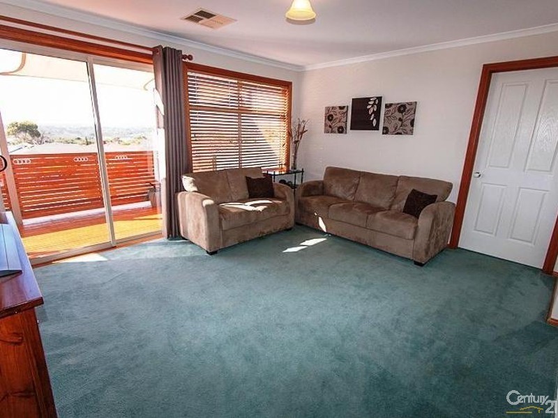 1 Preston Court, Moana SA 5169