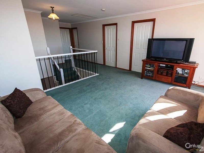 1 Preston Court, Moana SA 5169