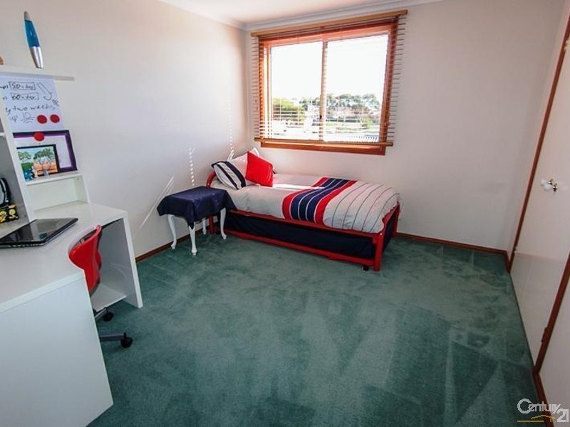 1 Preston Court, Moana SA 5169